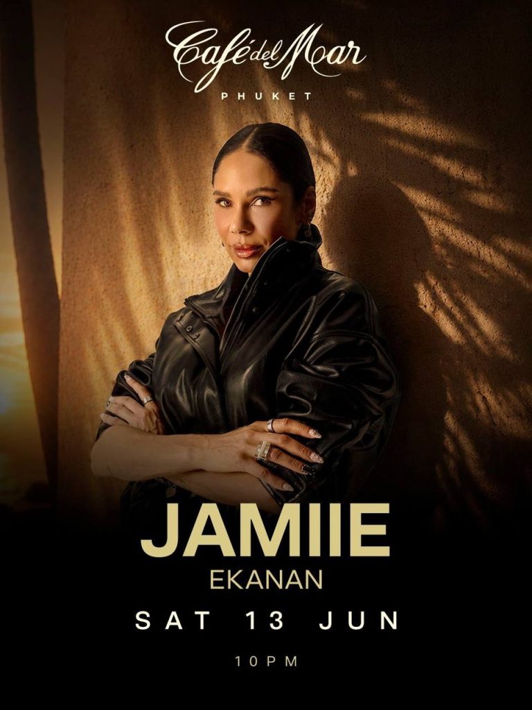 Jamiie at Cafe del Mar